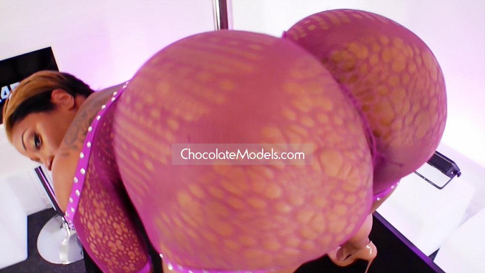 Bunz4Ever Chocolate Models Dance Set Full Nude Video - November 2023