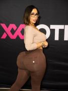 BlahGigi - The Hot New Sexy Puerto Rican Models With Crazy Curves